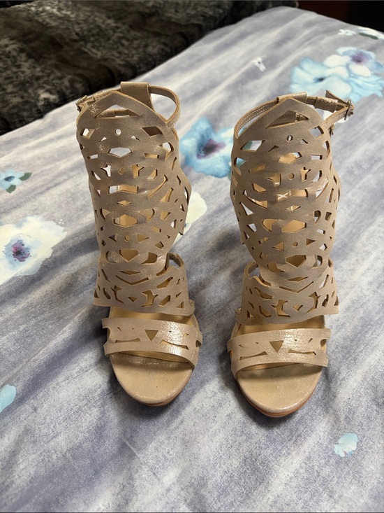 Mix No. 6 Shoes - Women's Sparkly Tan Laser-Cut High Heel shooties